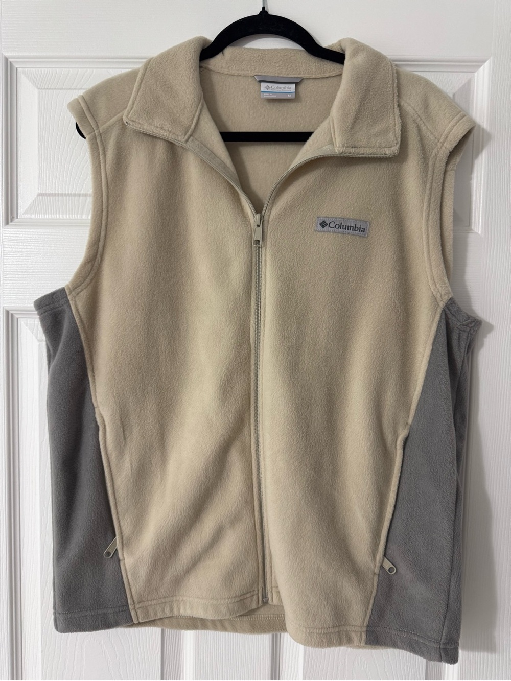 Columbia Men’s Cream & Gray Fleece Vest